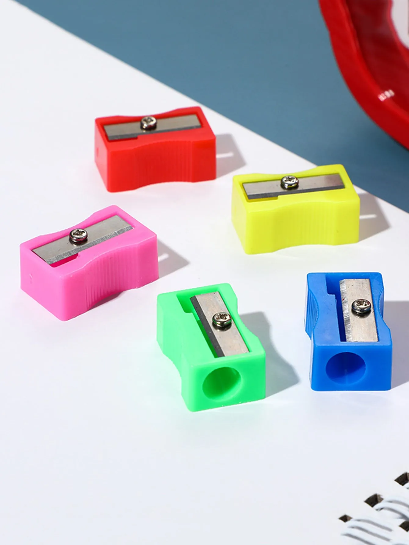 16pcs Mini Portable Practical Stationery Square Shaped Pencil Sharpener