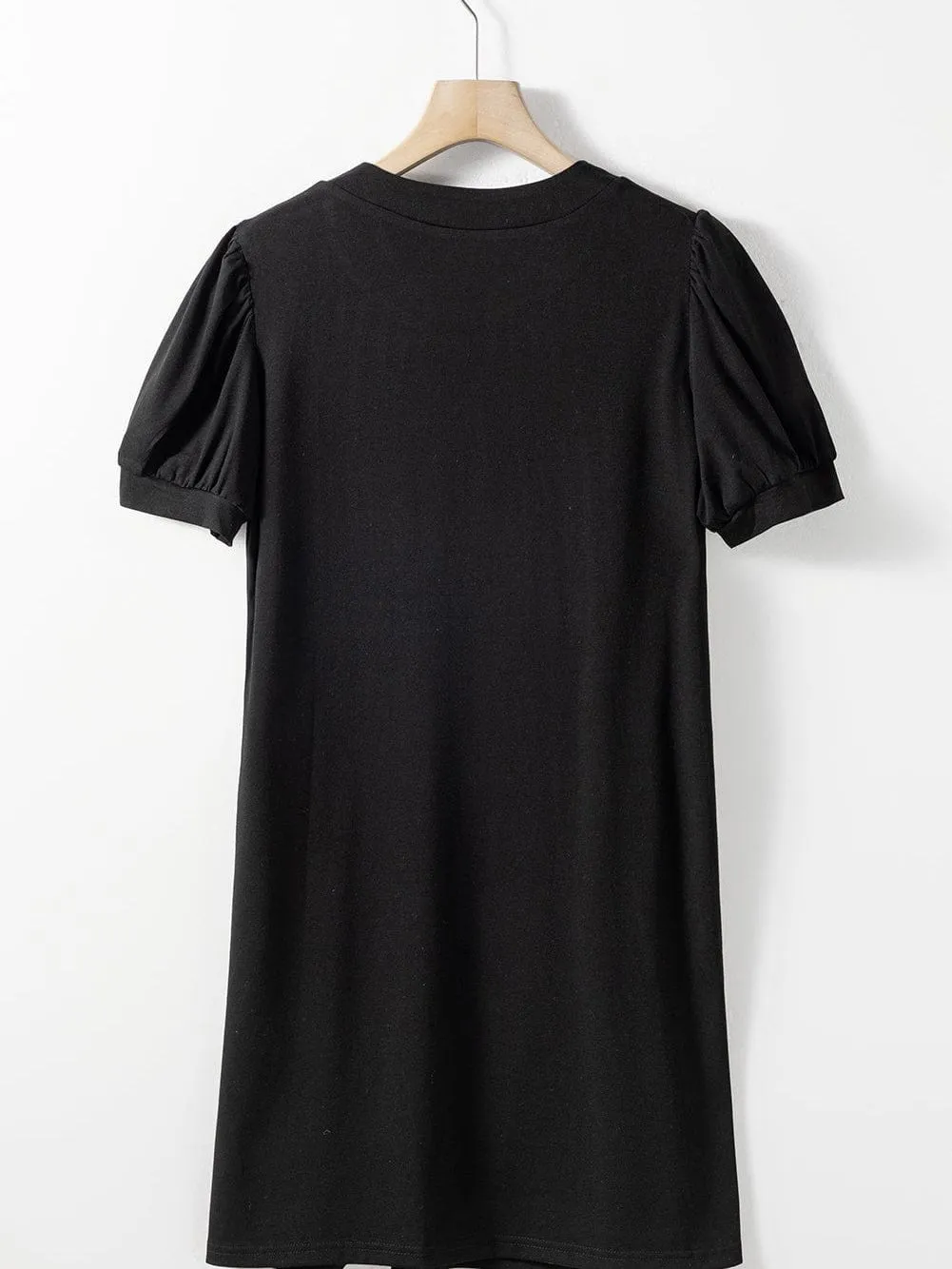 Black Pleated Shift Dress with Notched Neck and Puff Sleeves