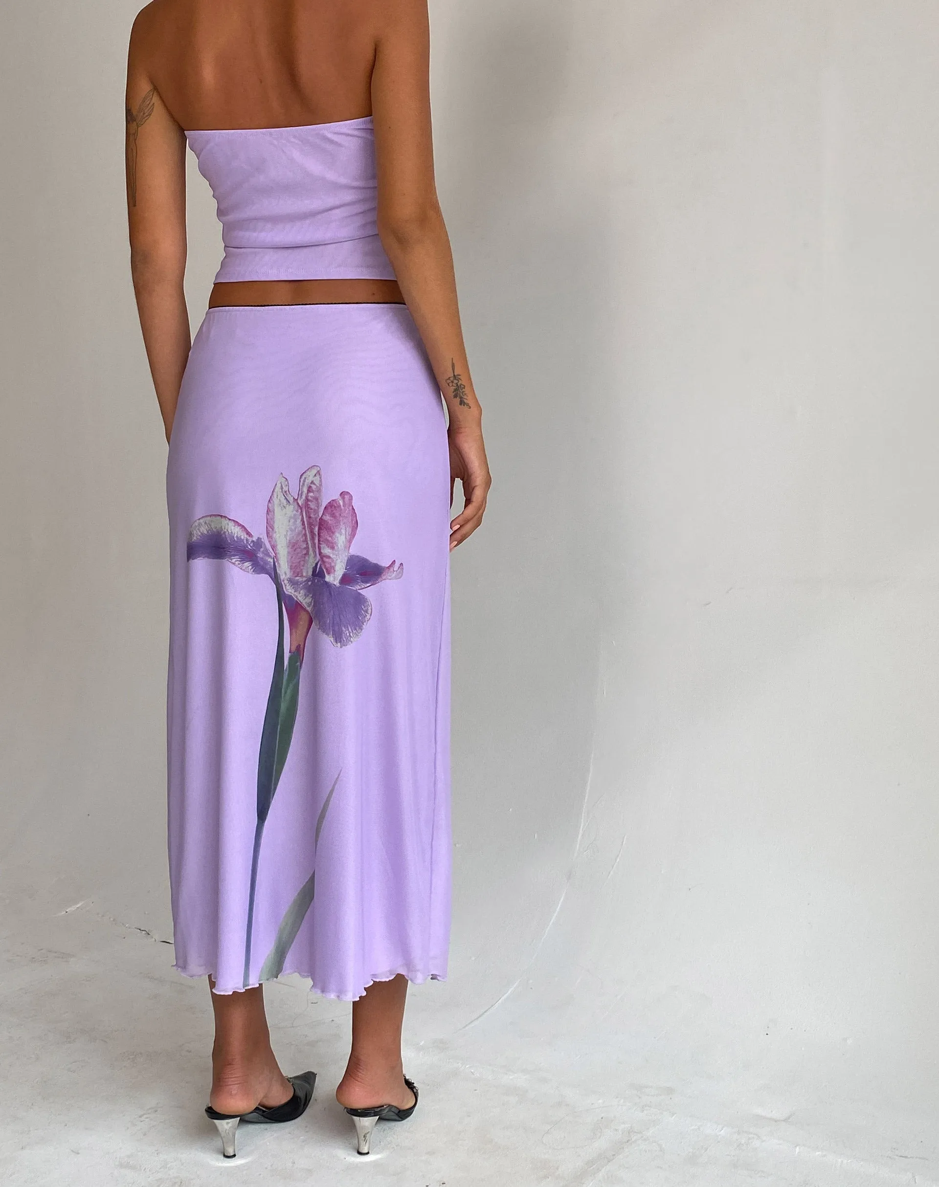 Lassie Midi Skirt in Lilac Flower Placement