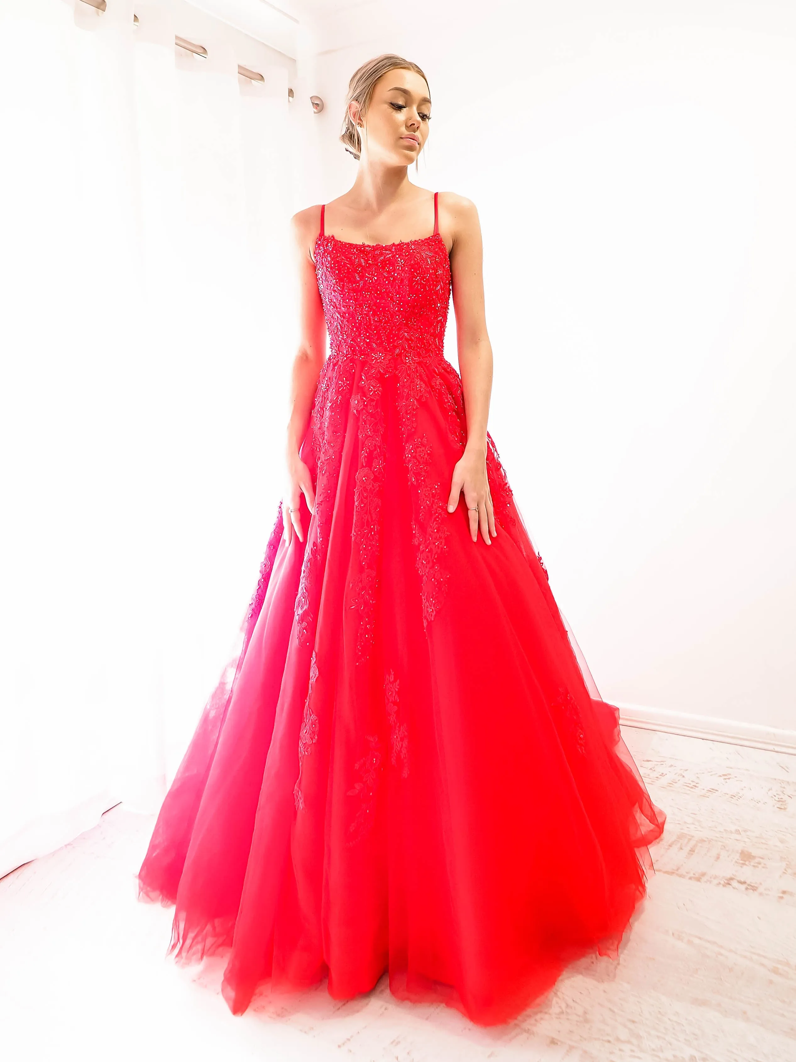 Red tulle princess dress