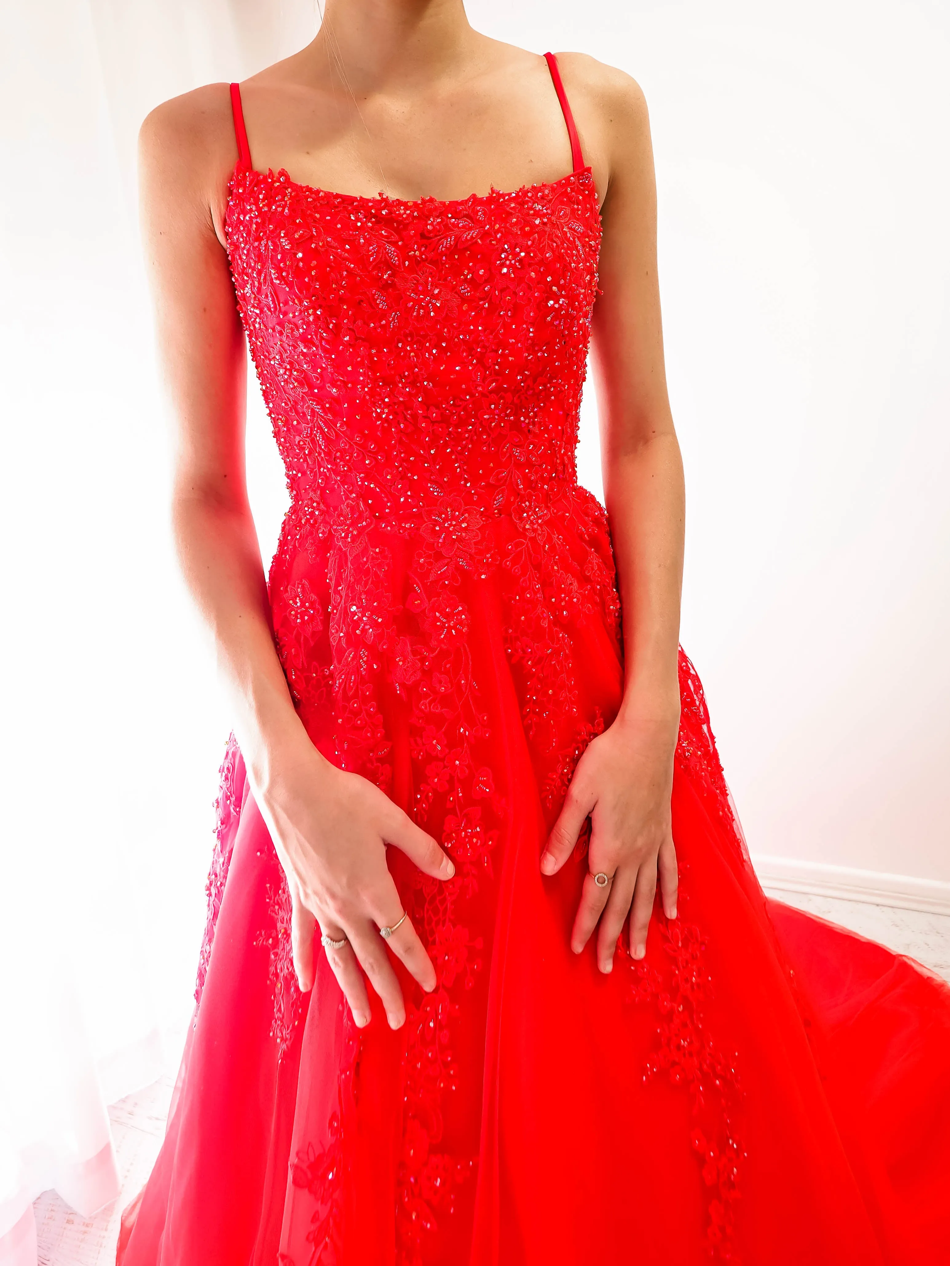 Red tulle princess dress